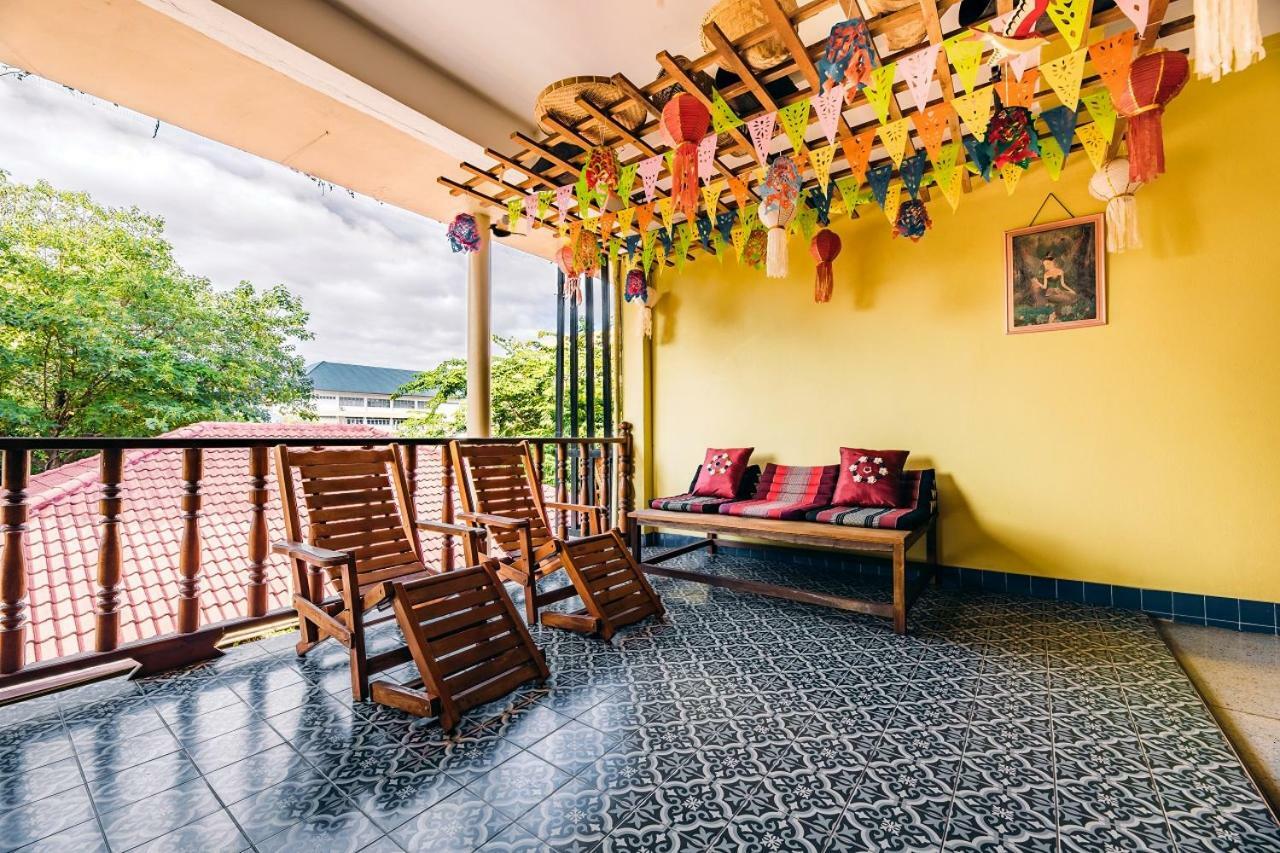 Hotel At Phra Sing Chiang Mai Esterno foto