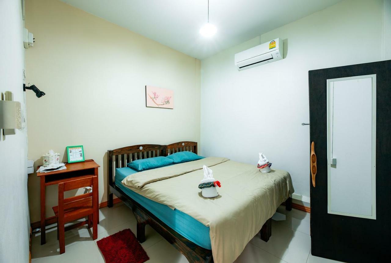 Hotel At Phra Sing Chiang Mai Esterno foto