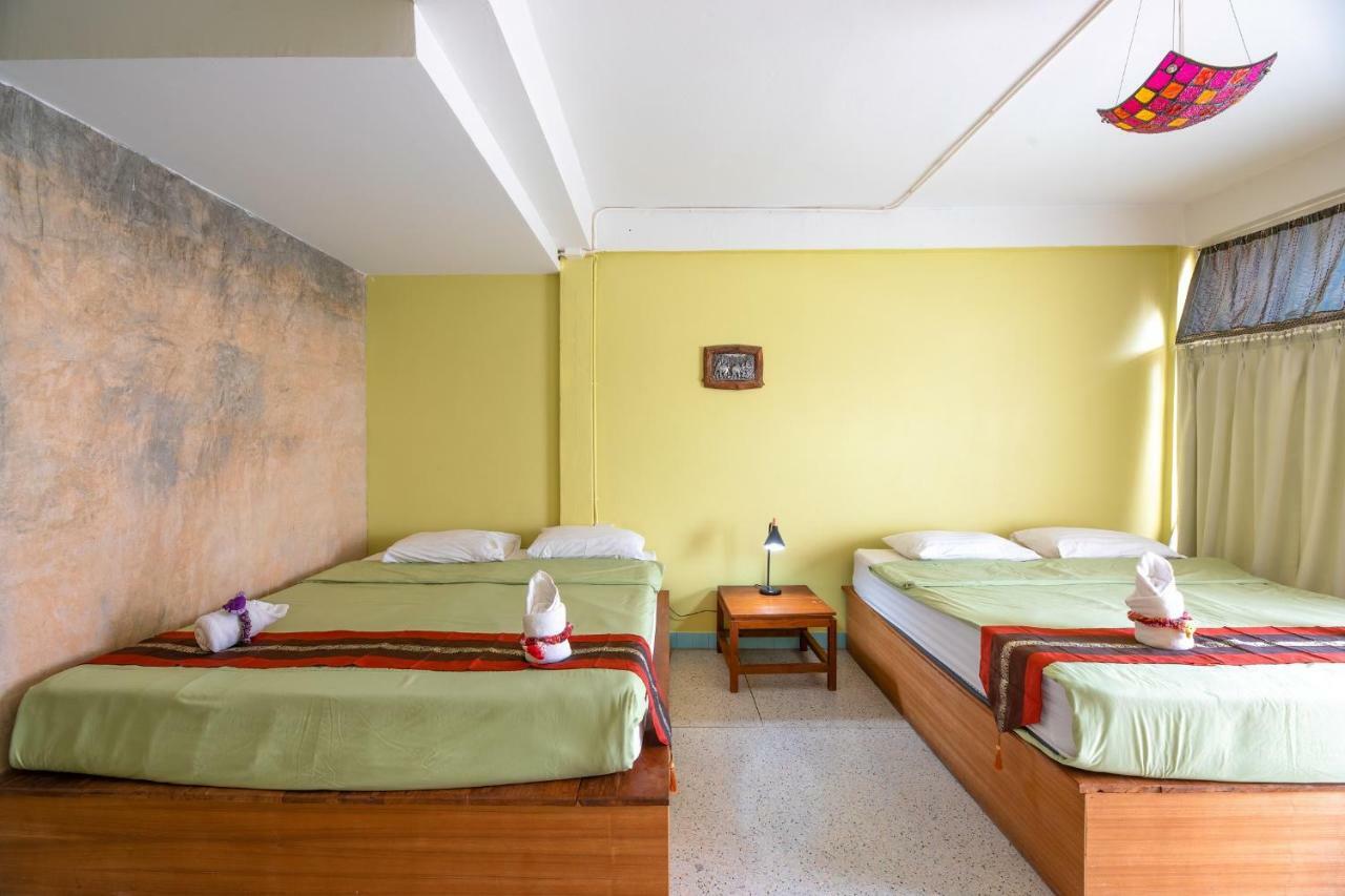 Hotel At Phra Sing Chiang Mai Esterno foto